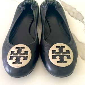 Tory Burch Reva Black Flat 11M